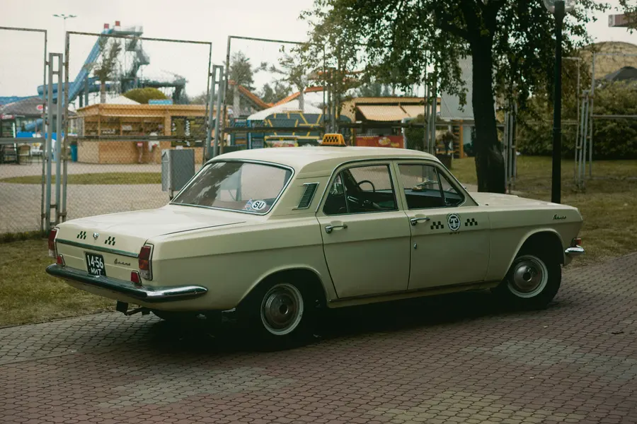 Retro taxicharm — pussel med 300 bitar