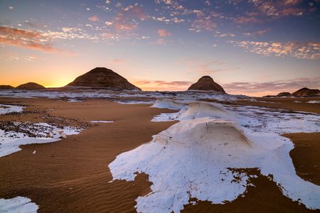 Desert Dawn Elegance — 300-piece jigsaw puzzle