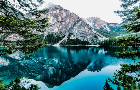 Tranquil Mountain Reflection — 400-piece jigsaw puzzle