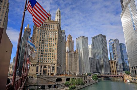 Chicago Cityscape Views — 64-piece jigsaw puzzle