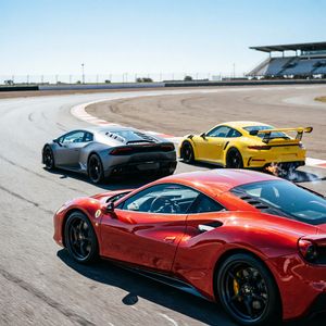 High-Speed Car Chase — 200-piece jigsaw puzzle
