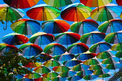 Vibrant Umbrella Canopy — 400-piece jigsaw puzzle