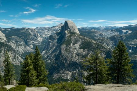 Majestic Mountain Vista — 200-piece jigsaw puzzle