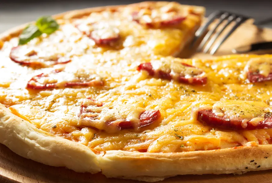 Cheesy Pepperoni Pizza — 200-piece jigsaw puzzle