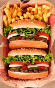 Classic Burger Feast — 200-piece jigsaw puzzle
