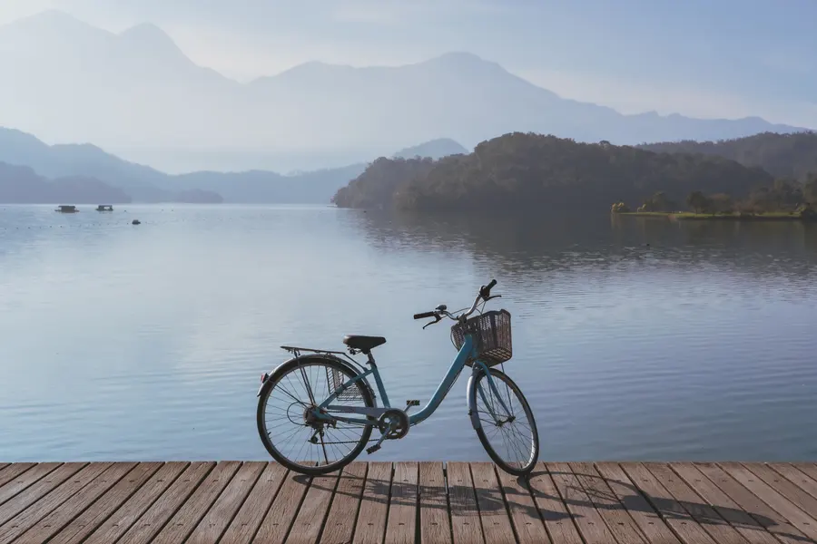 Serenity by the Lake — 400-piece jigsaw puzzle