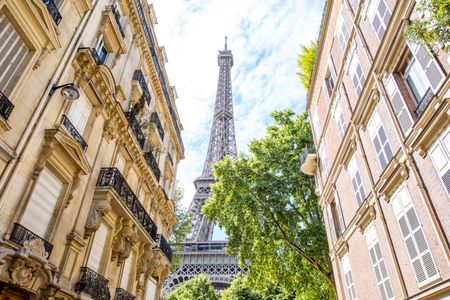 Eiffel Tower Through Streets — 150-piece jigsaw puzzle