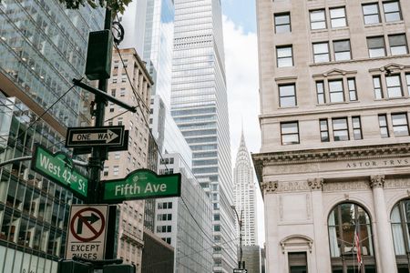 Midtown Cityscape — 300-piece jigsaw puzzle