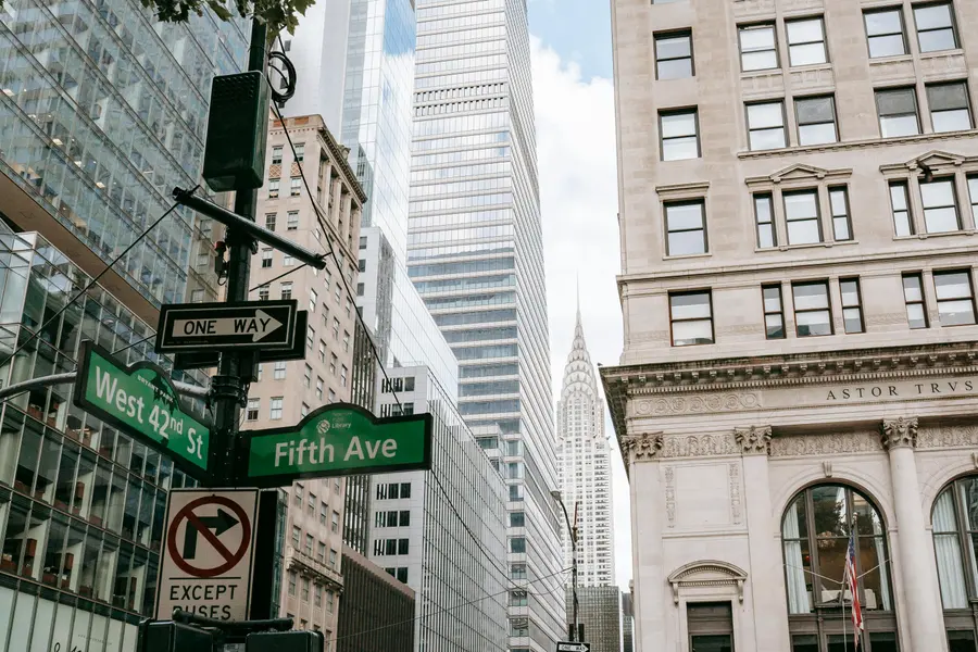 Pemandangan kota Midtown — puzzle 300 potong