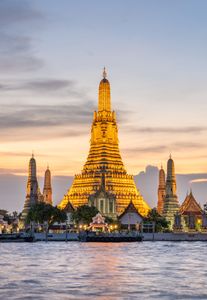 Sunset Over Wat Arun — 300-piece jigsaw puzzle