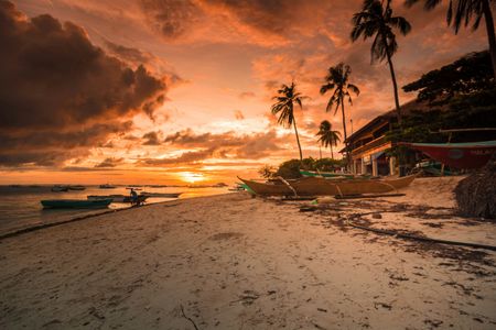 Tropical Sunset Glow — 150-piece jigsaw puzzle