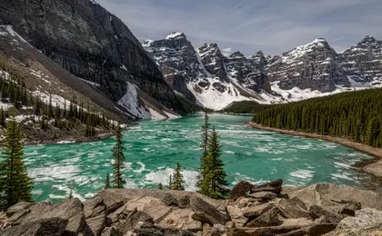 Majestic Mountain Lake — 300-piece jigsaw puzzle