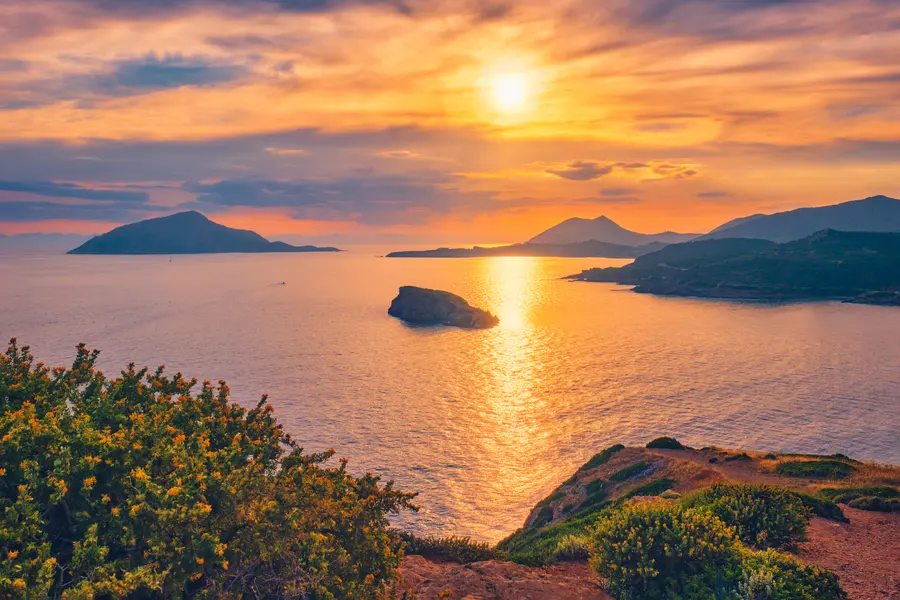 Golden Coastal Sunset — 200-piece jigsaw puzzle