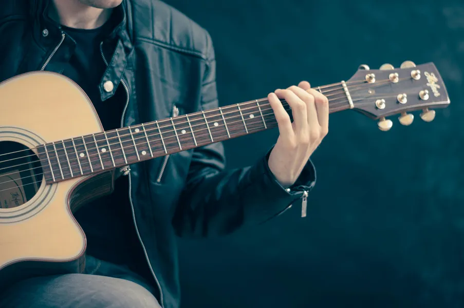 Akustisk strumming — puslespil med 500 brikker