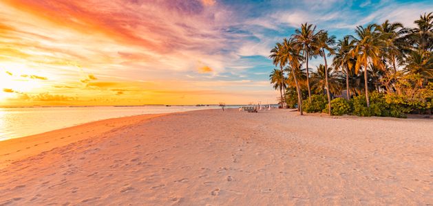 Tropical Beach Sunset — 400-piece jigsaw puzzle