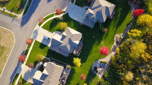 Autumn Suburban Houses — 200-piece jigsaw puzzle