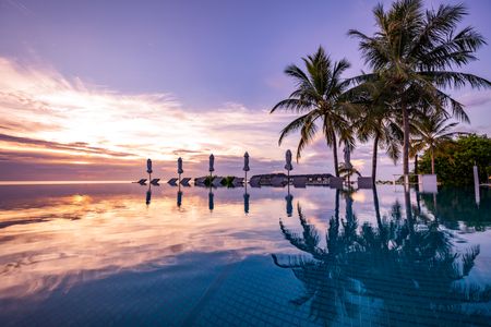 Tropical Infinity Sunset — 300-piece jigsaw puzzle