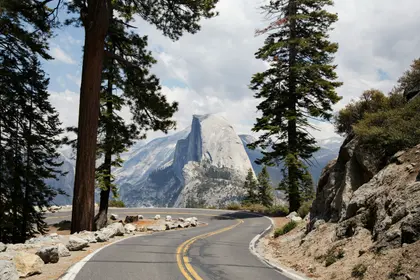 Serene Mountain Road — 400-piece jigsaw puzzle