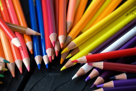 Vibrant Pencil Array — 400-piece jigsaw puzzle